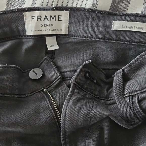 Frame Denim Denim - Frame Le High Skinny Dark Jean 26 Quinn Fray Stretchy Comfortable Soft Trending
